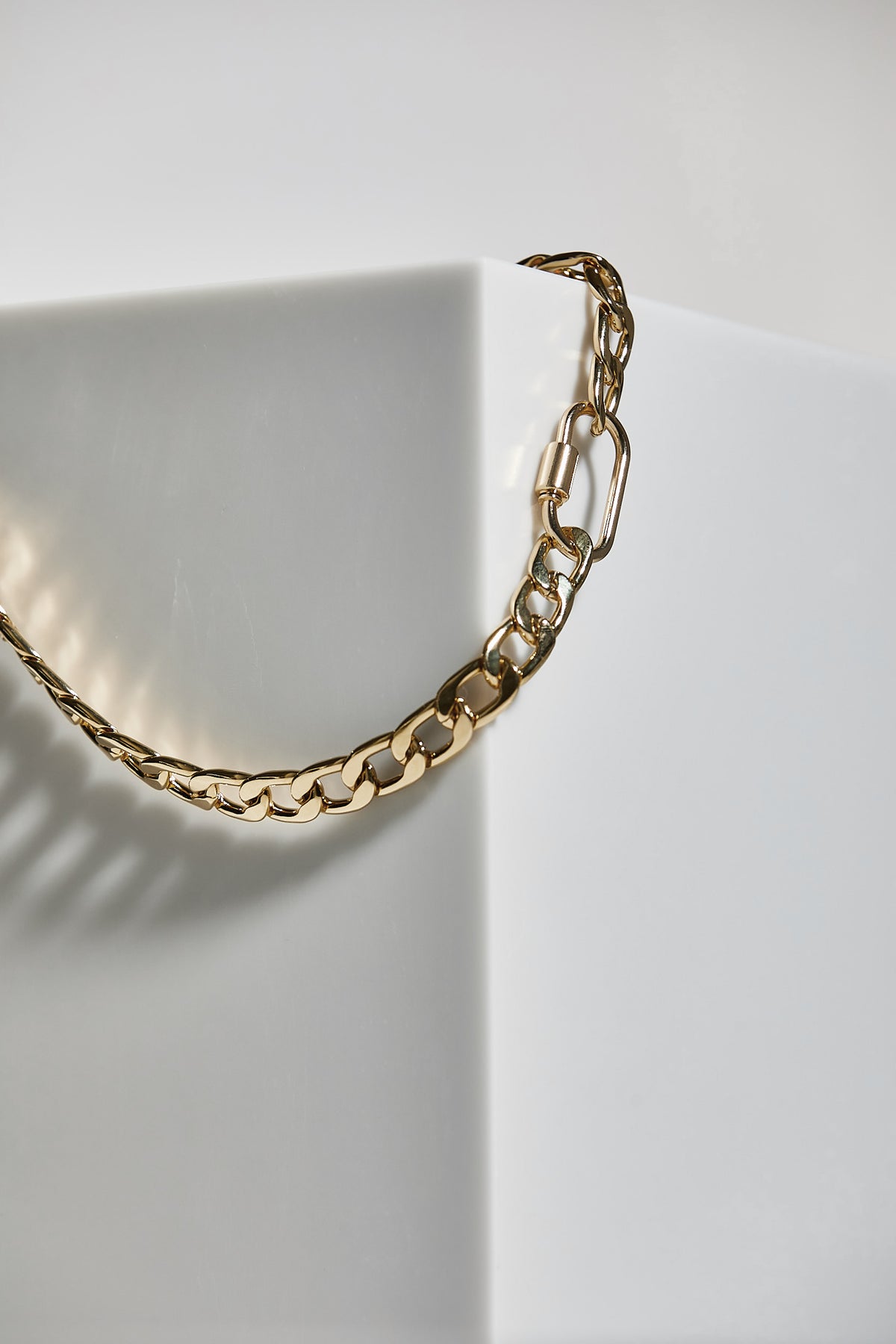 Chunky Chain Carabiner Necklace - Pale Gold