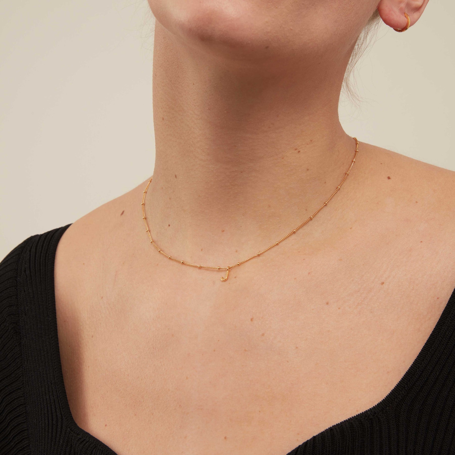 Initial J Satellite Chain Neck - Pale Gold
