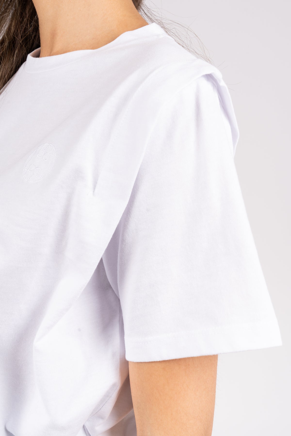 Isol 11 - White