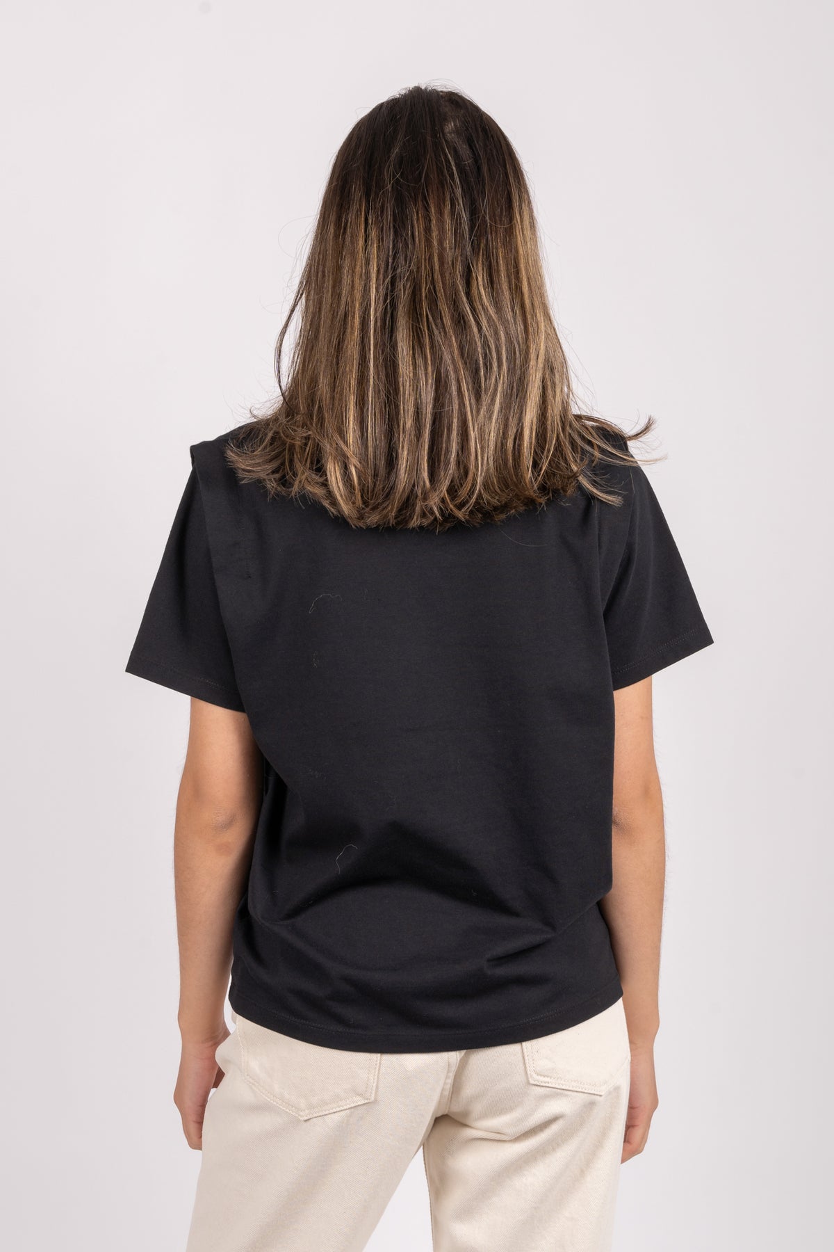 Isol 11 - Black