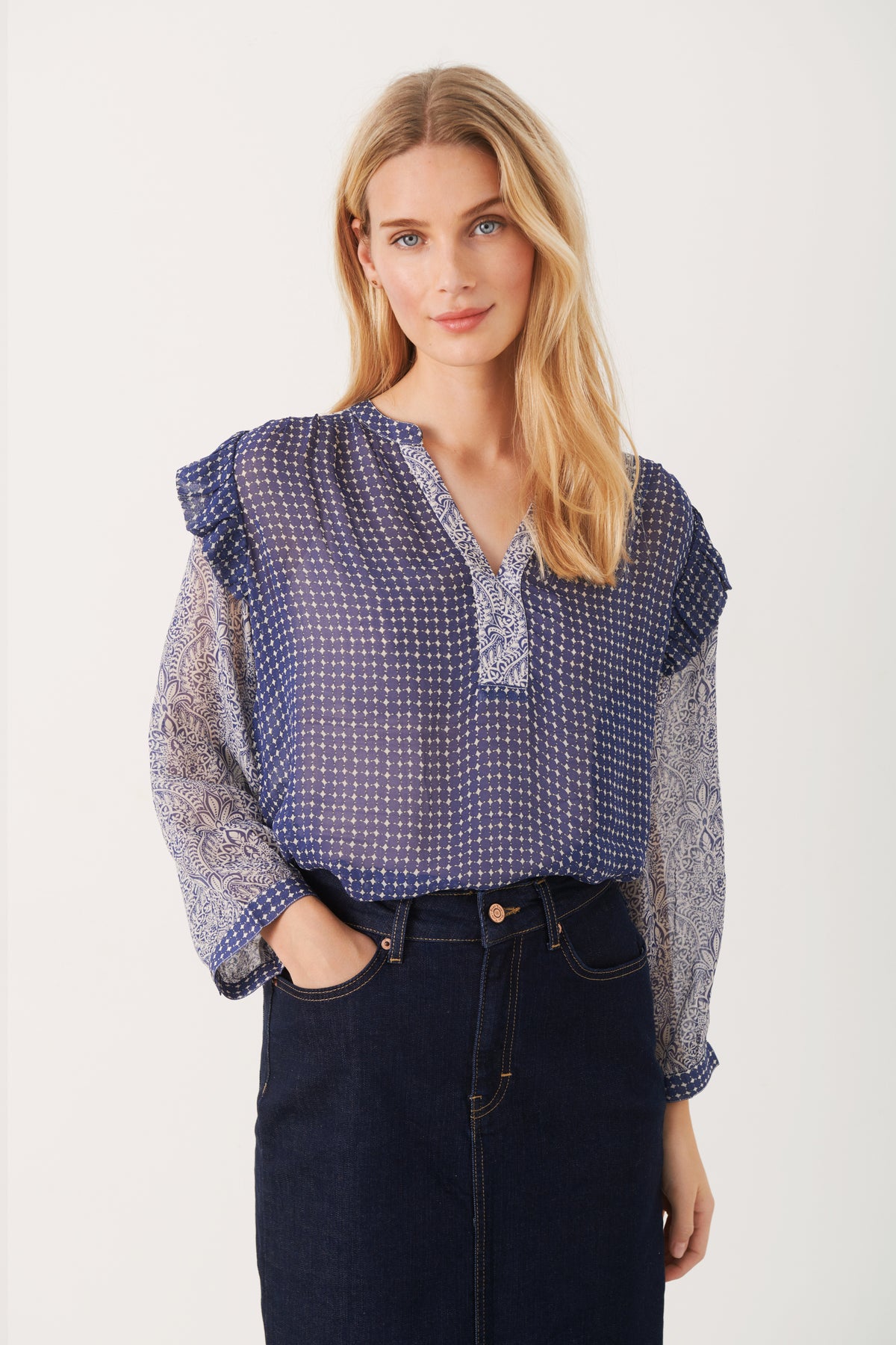 OrianaPW Blus - Blue Border Print