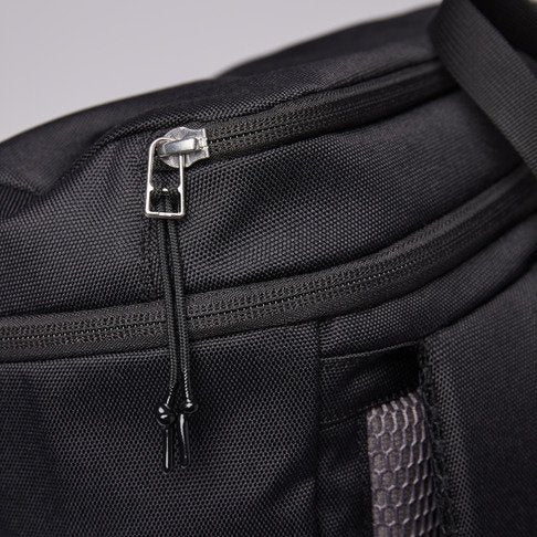Sune - Black With Black Webbing