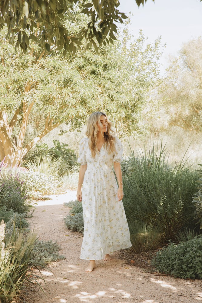 Palma Dress - Lily Flower