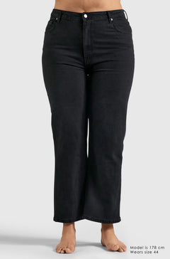 Holly - Washed Black