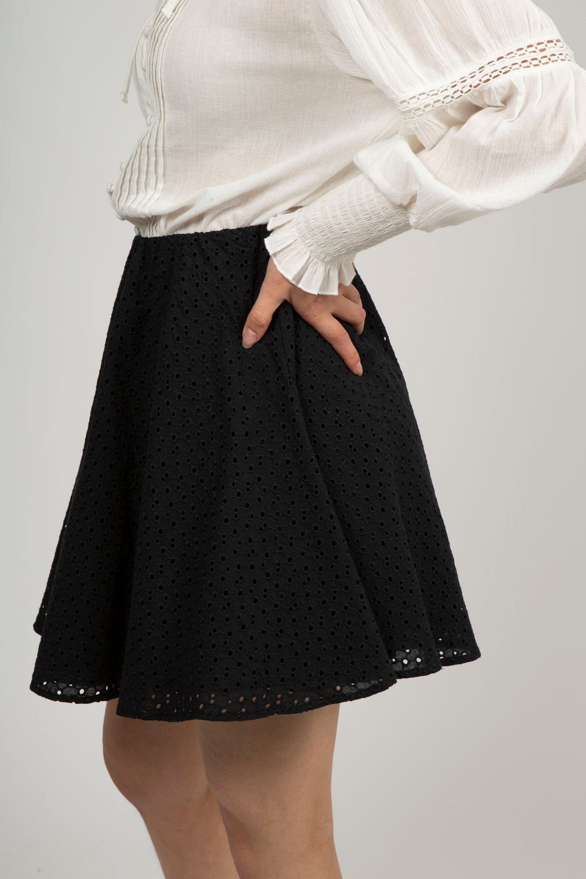 Luna Broderie Anglaise Skirt - Anthracite Black