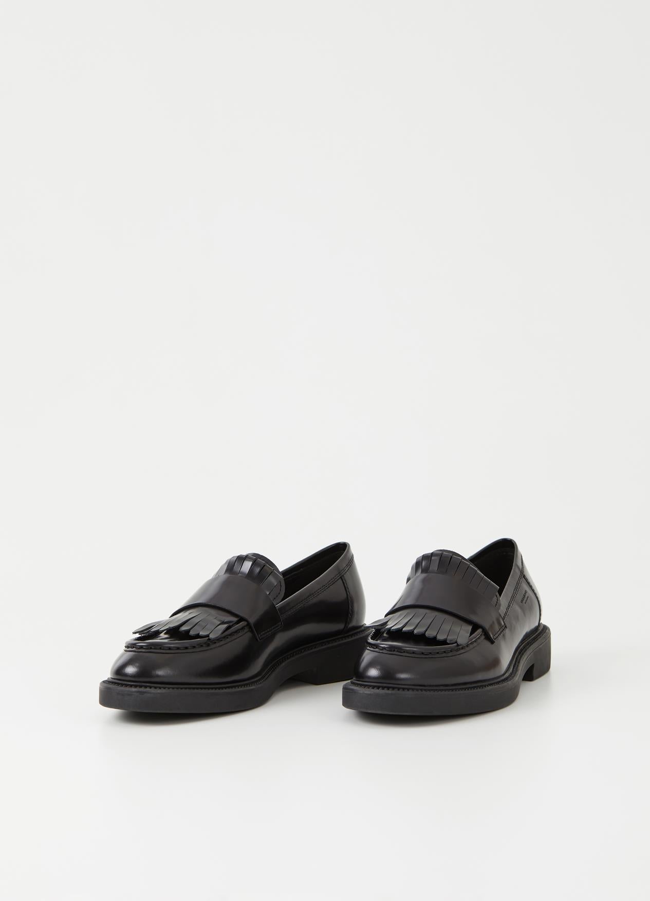 Alex W - Black