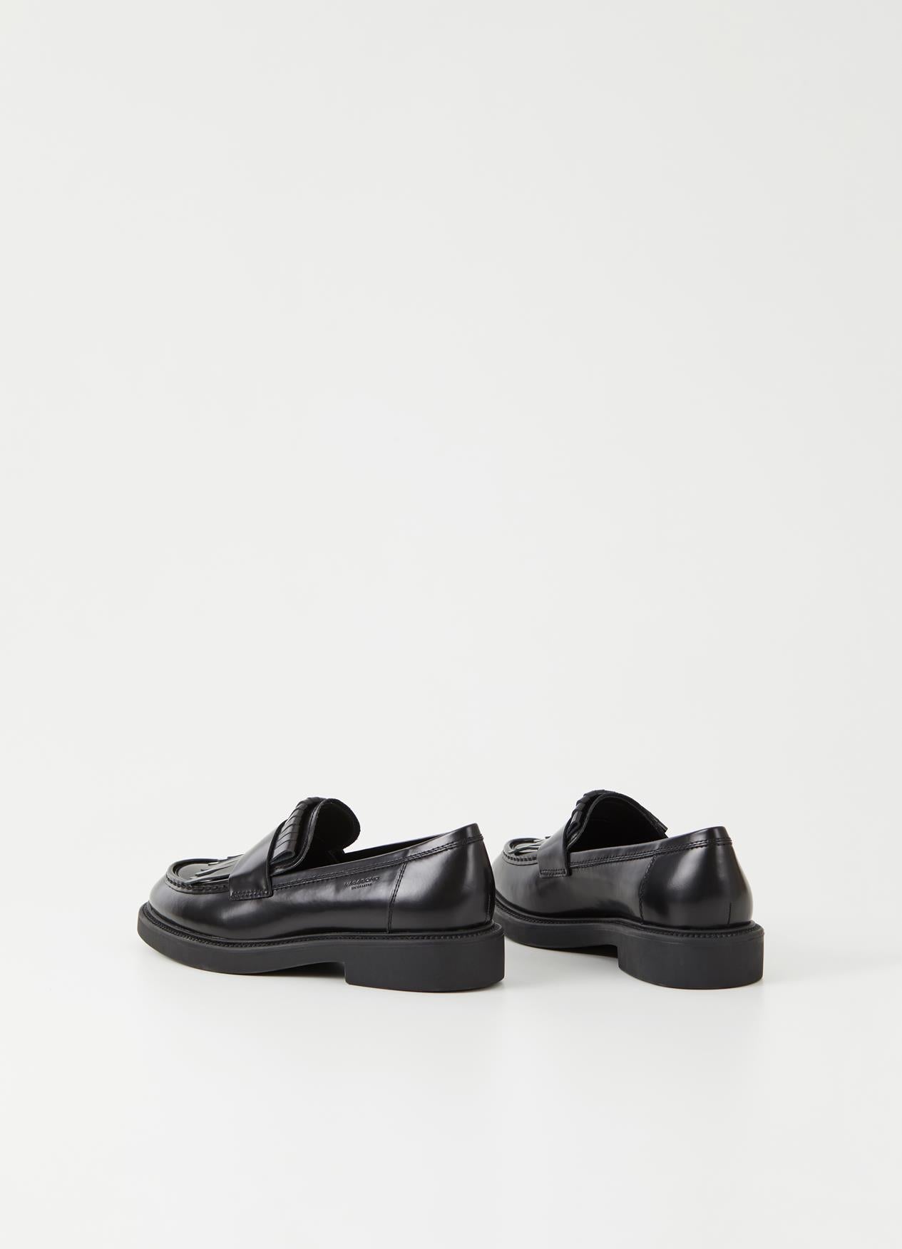 Alex W - Black