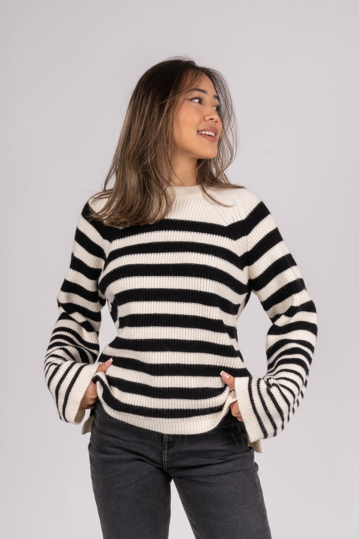 Matea Knit O-Neck - Svart