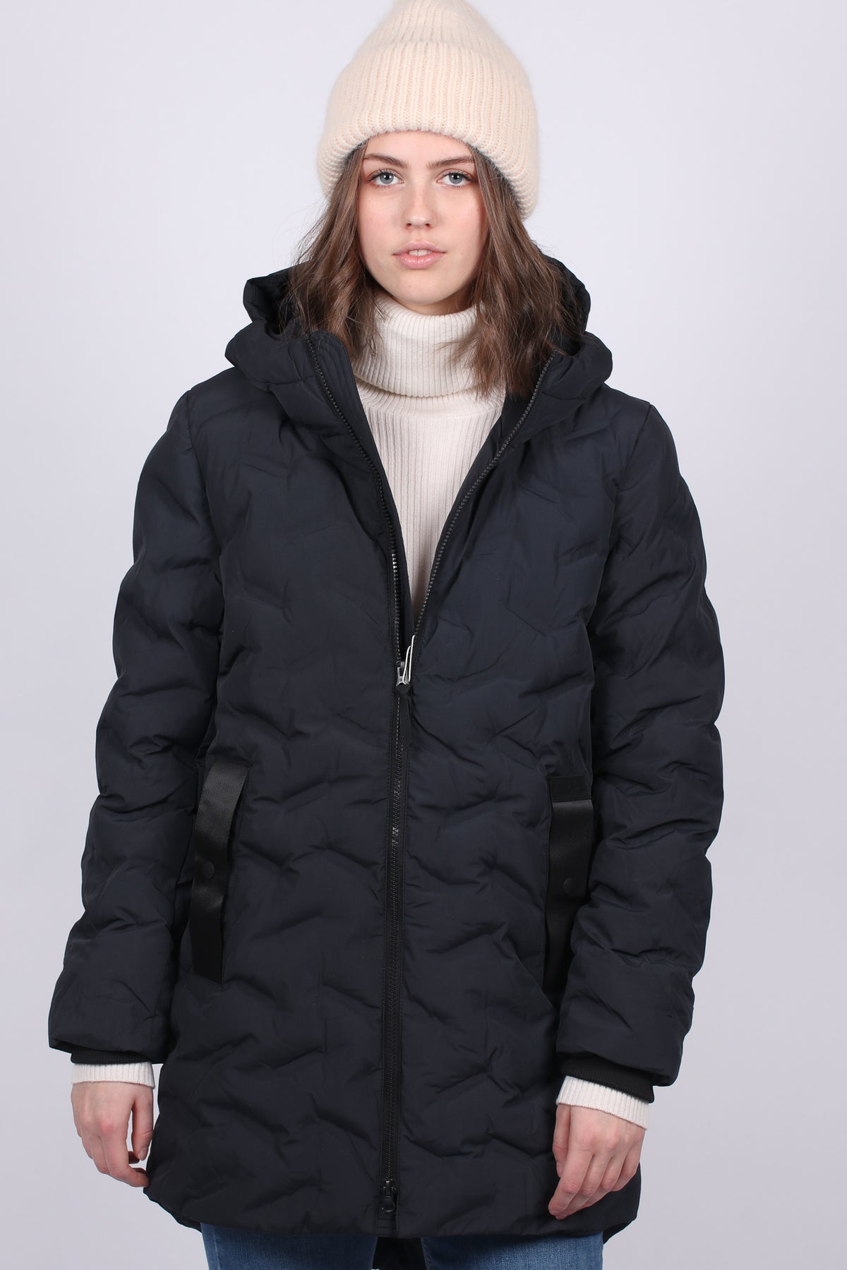 Mellow Lang Parkas - Skyggesort - Twentyfour - Jakker - VILLOID.no