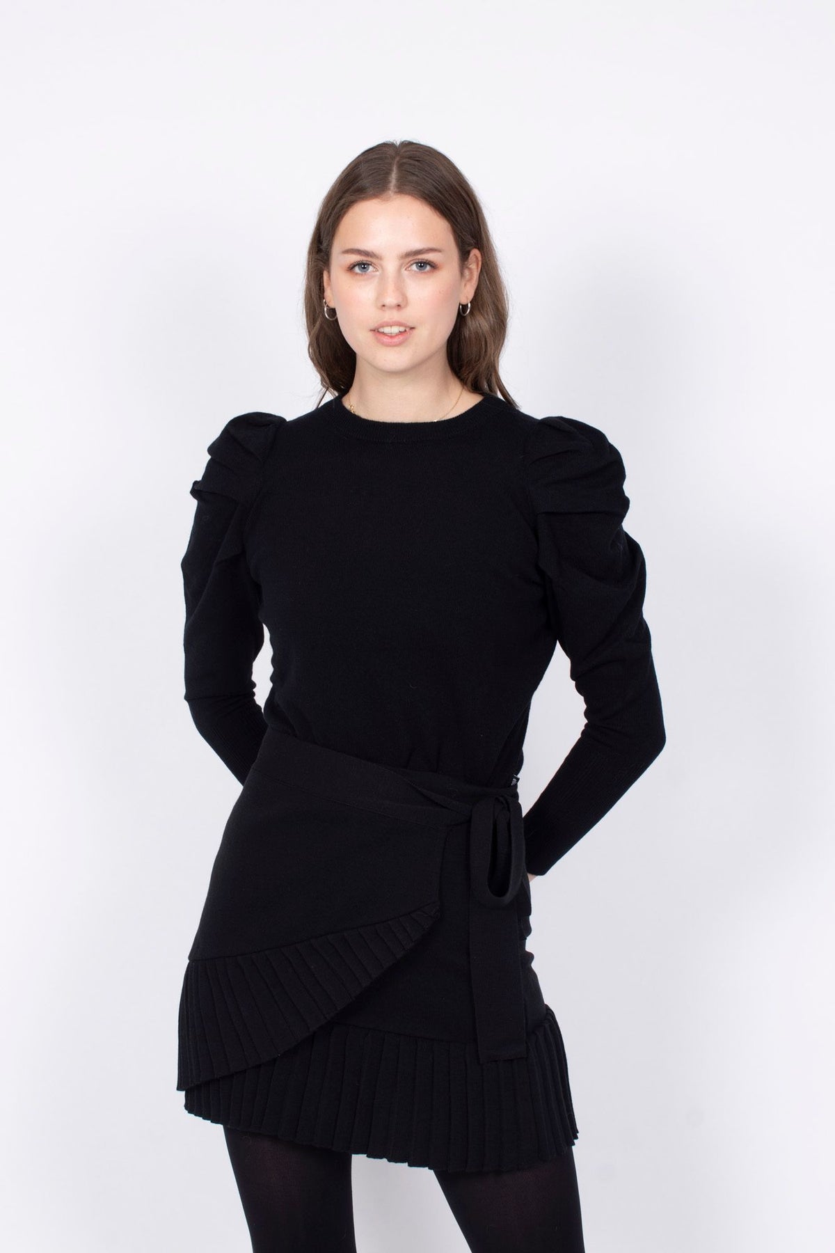Luna Wool Sweater - Black - Ella & il - Gensere - VILLOID.no