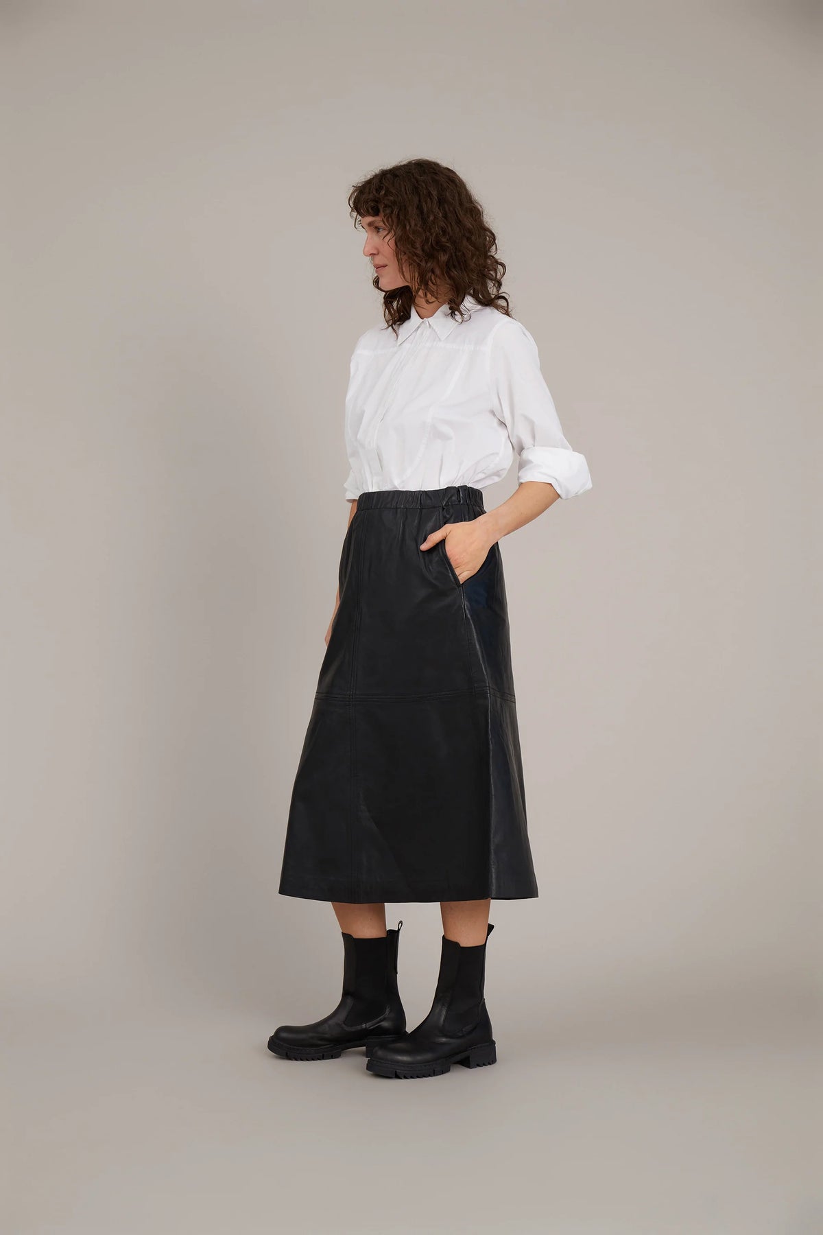 Zeine - Black