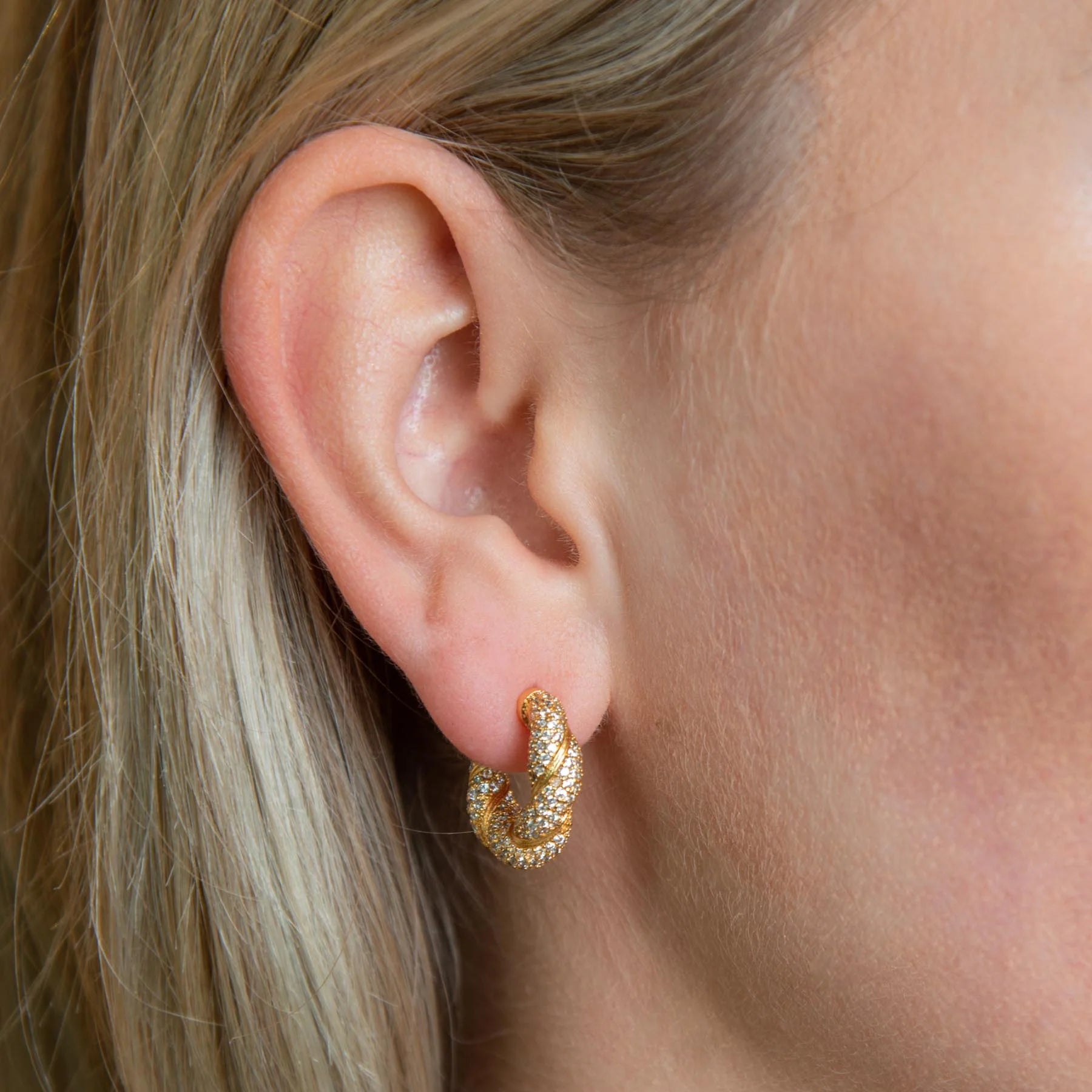 Twisted Chunky Hoops - White