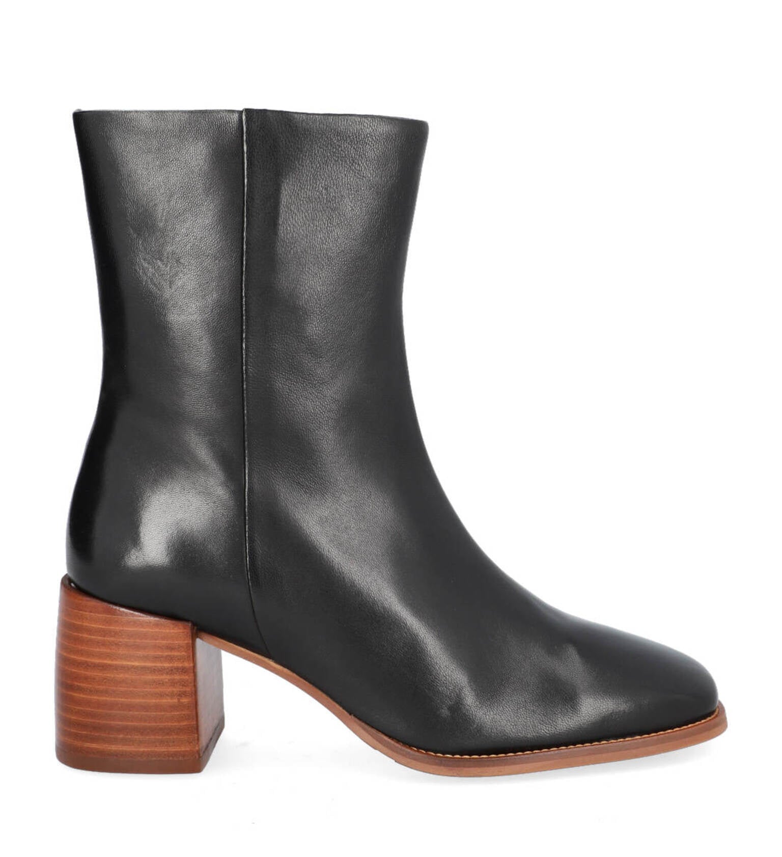 A3241 - Black Nappa