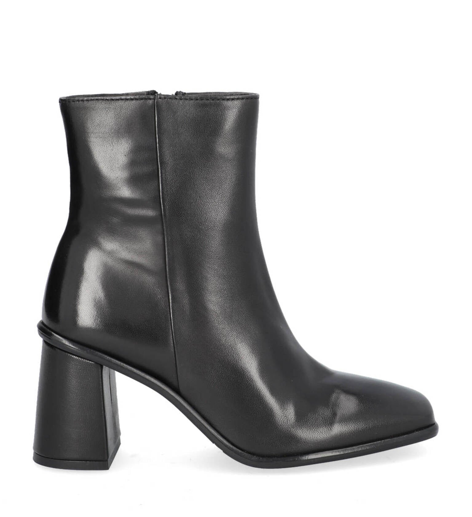 A3260 - Black Nappa