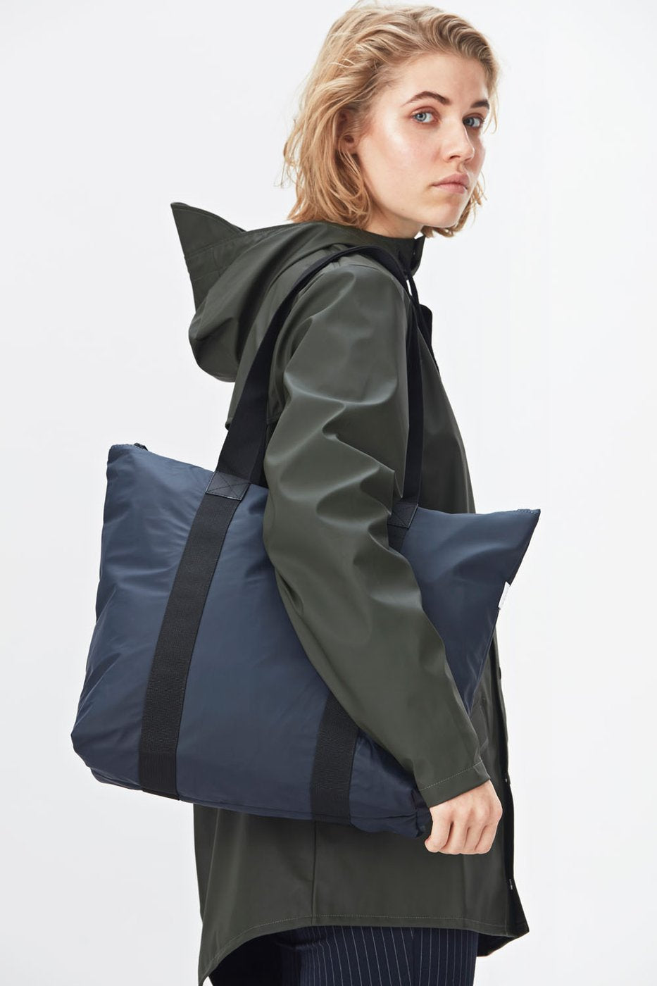 Tote Bag Rush - Blue - Rains - Tilbehør - VILLOID.no