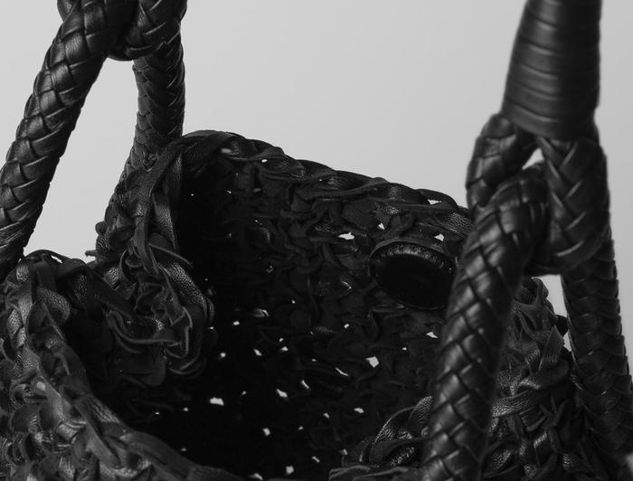 Yubi - Black