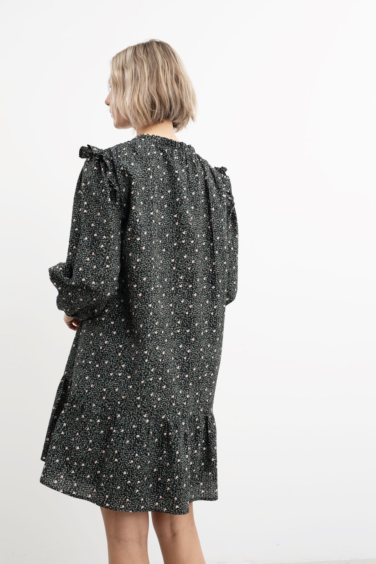 Bermuda Crepe Dress - Black Amber