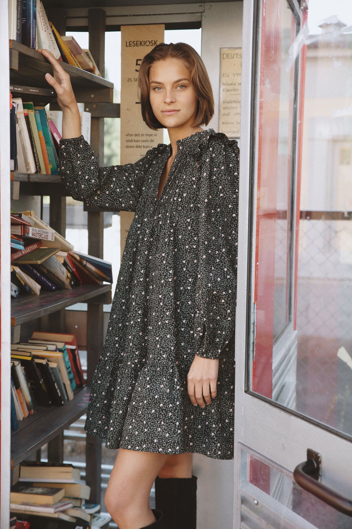 Bermuda Crepe Dress - Black Amber