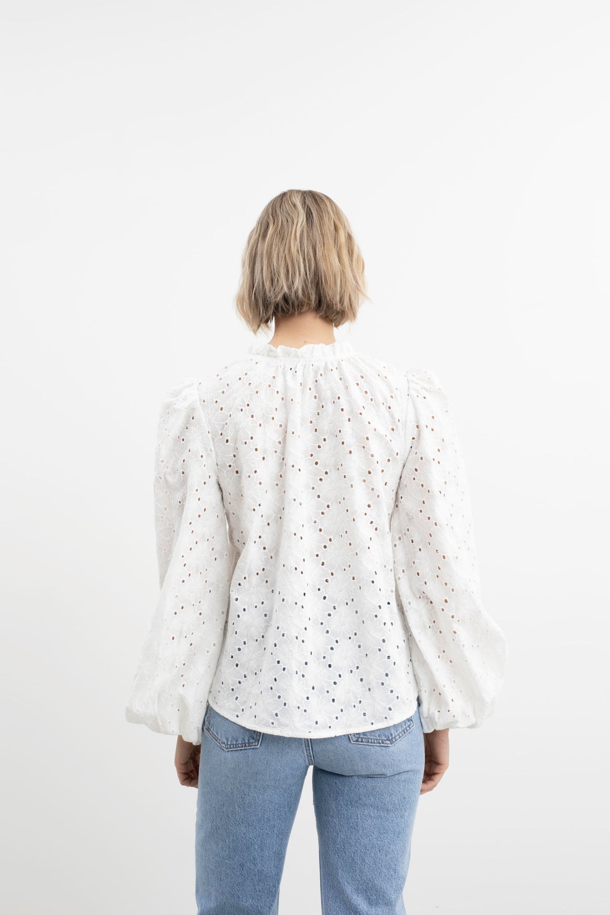 Karro Blouse - White Flower Lace