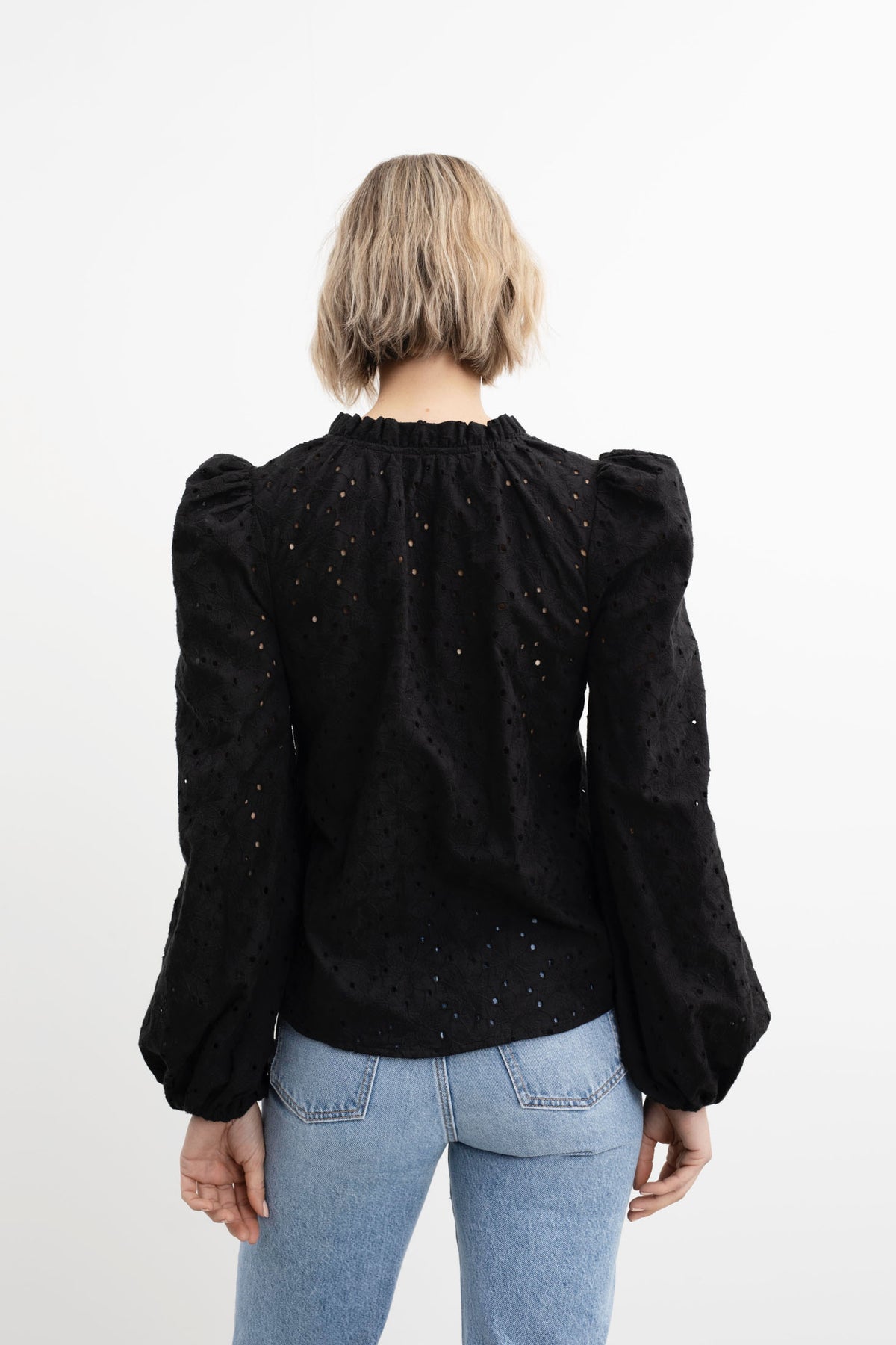 Karro Blouse - Black Flower Lace