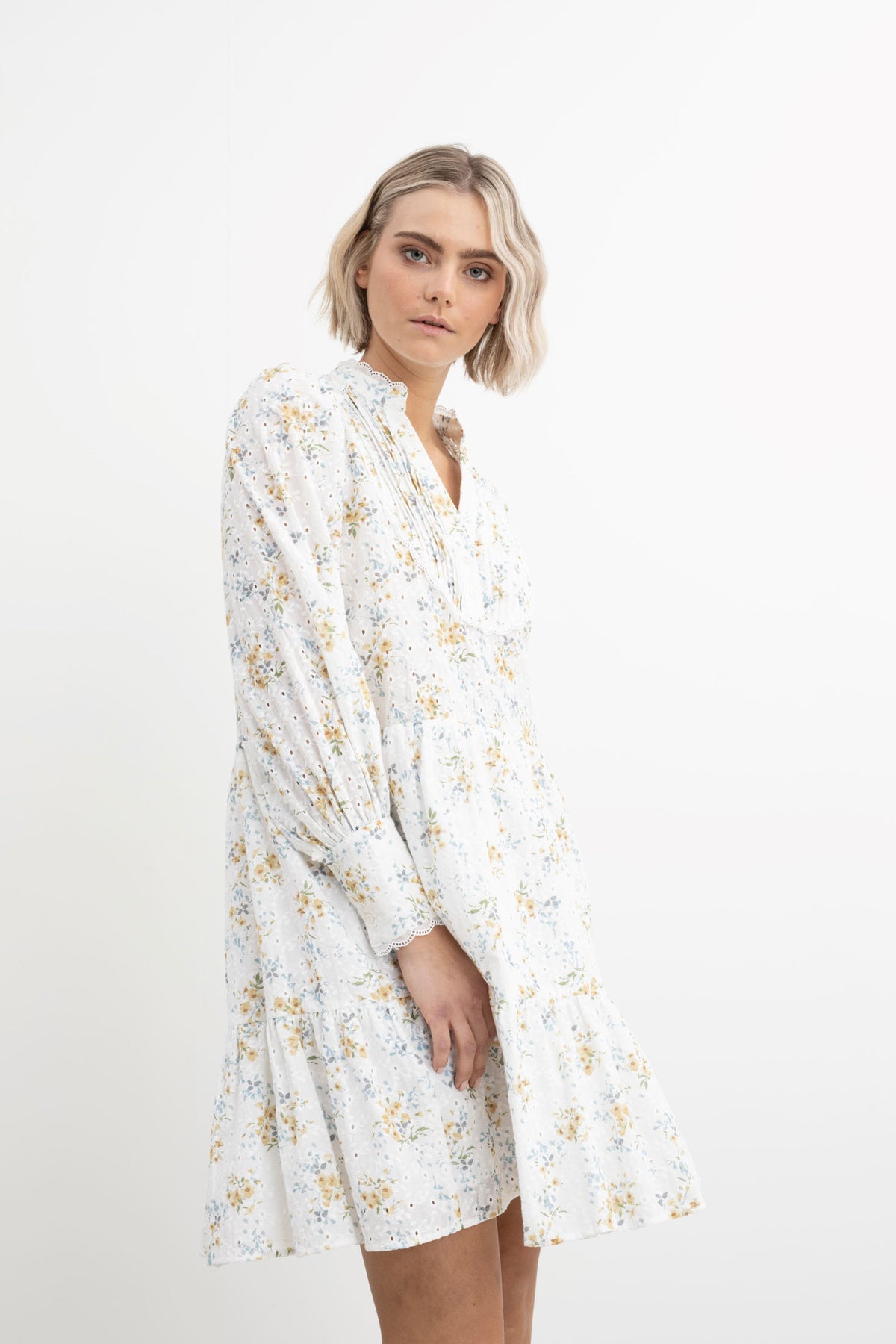 Susanne Dress - Lily Flower