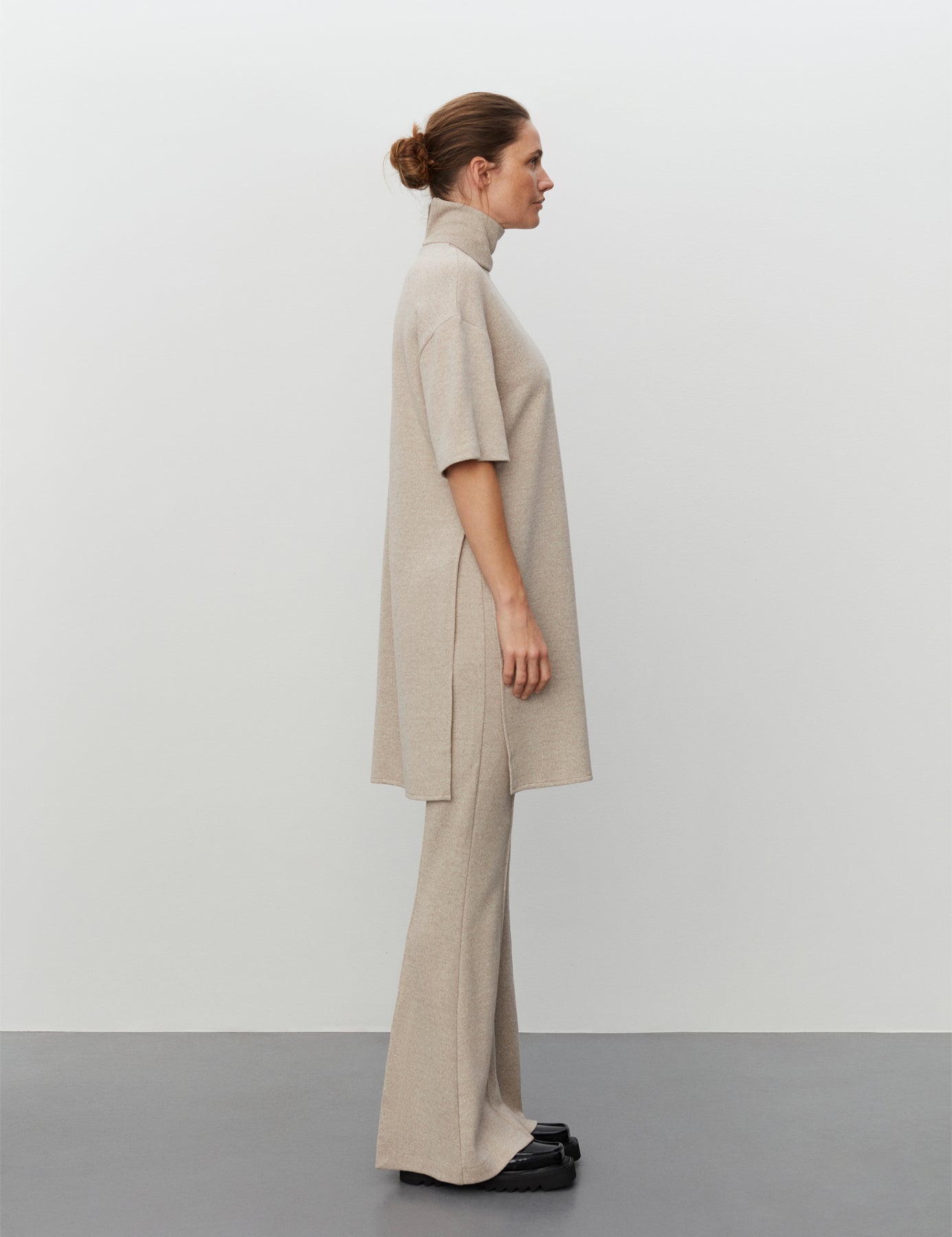 Vivien - Light Khaki Beige