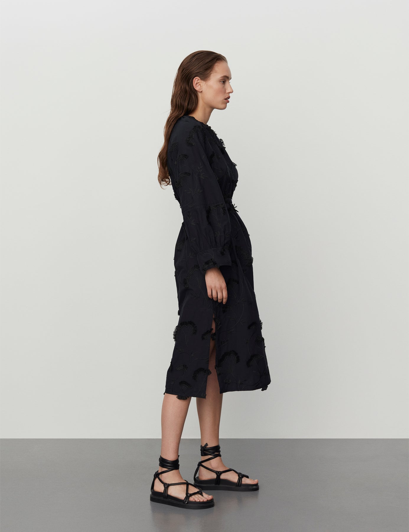 Astrid - Blooming Fringes - Black