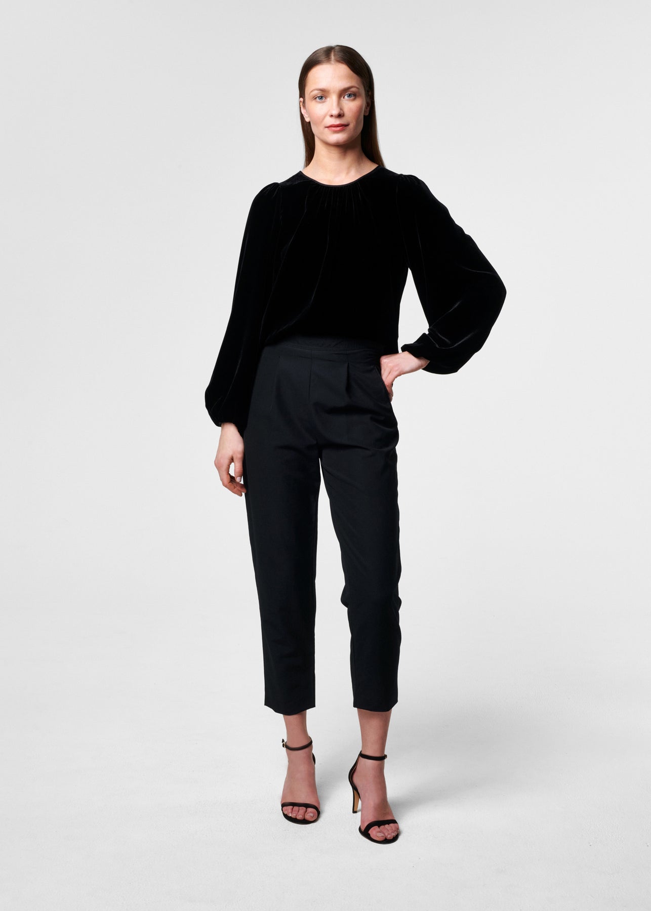 Heather - Black
