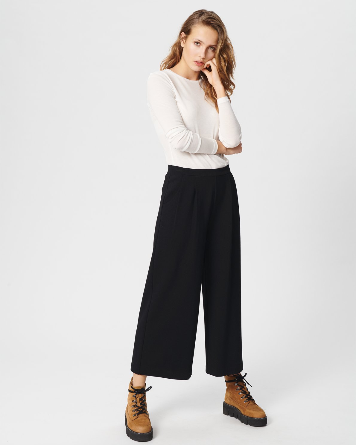 Mona Lyocell O LS Top - Bright White - Moss Copenhagen - Gensere - VILLOID.no