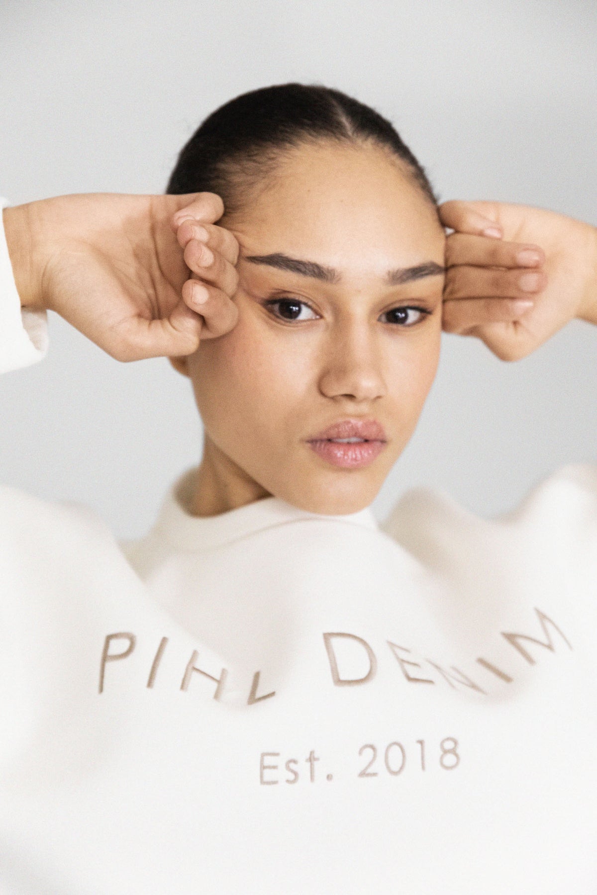 Josie Crewneck - Ecru