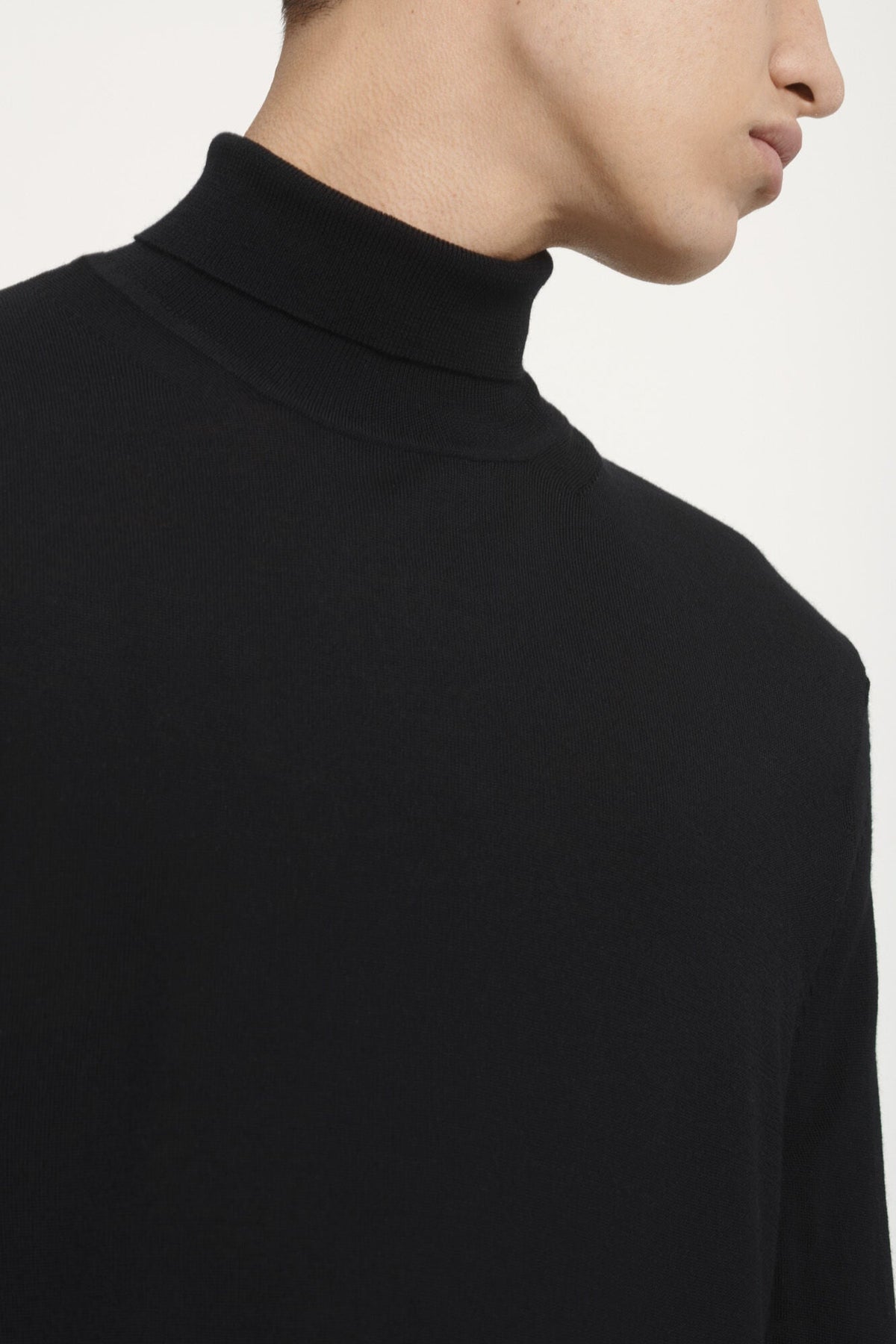 Flemming Turtle Neck - Black