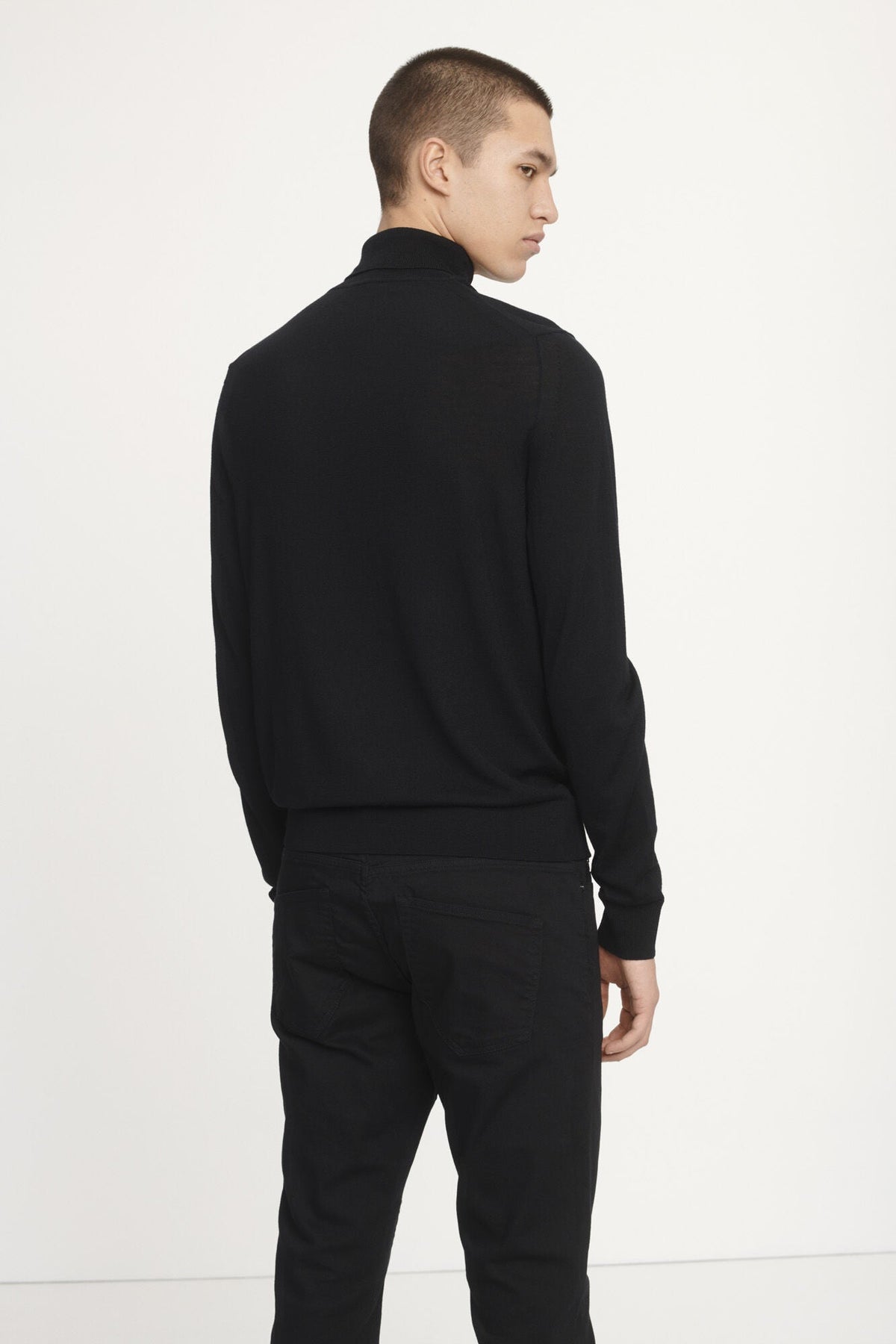 Flemming Turtle Neck - Black