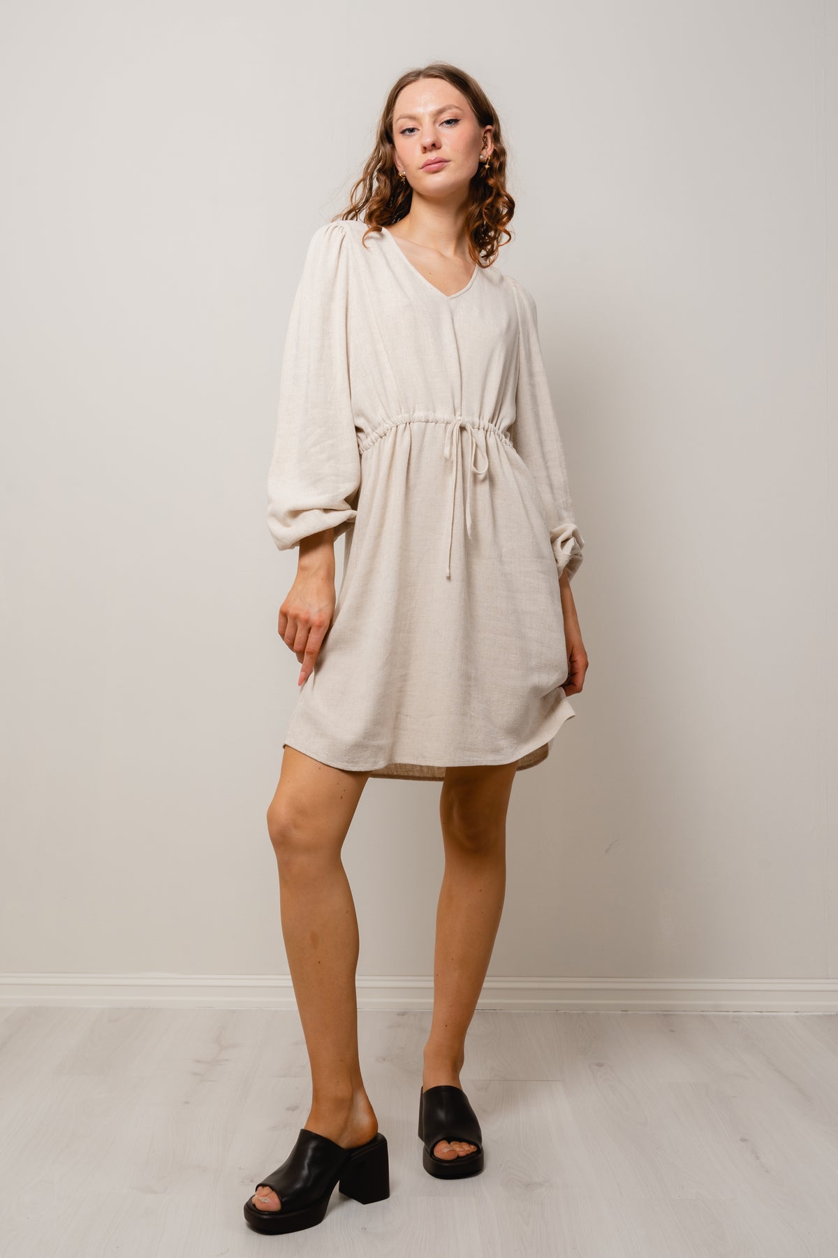 Viva Ls Short Linen Dress - Sandshell