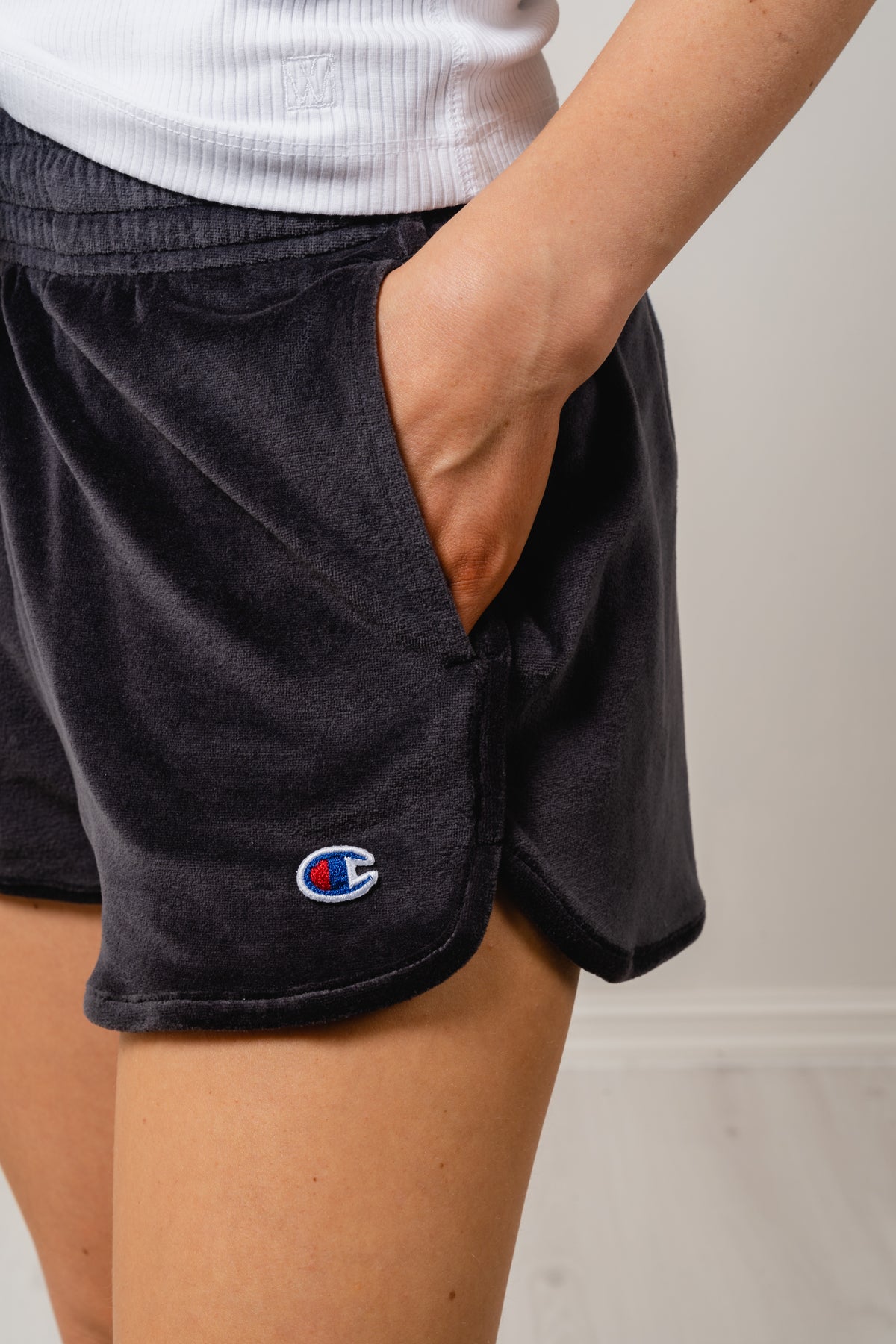 Shorts - Night Black