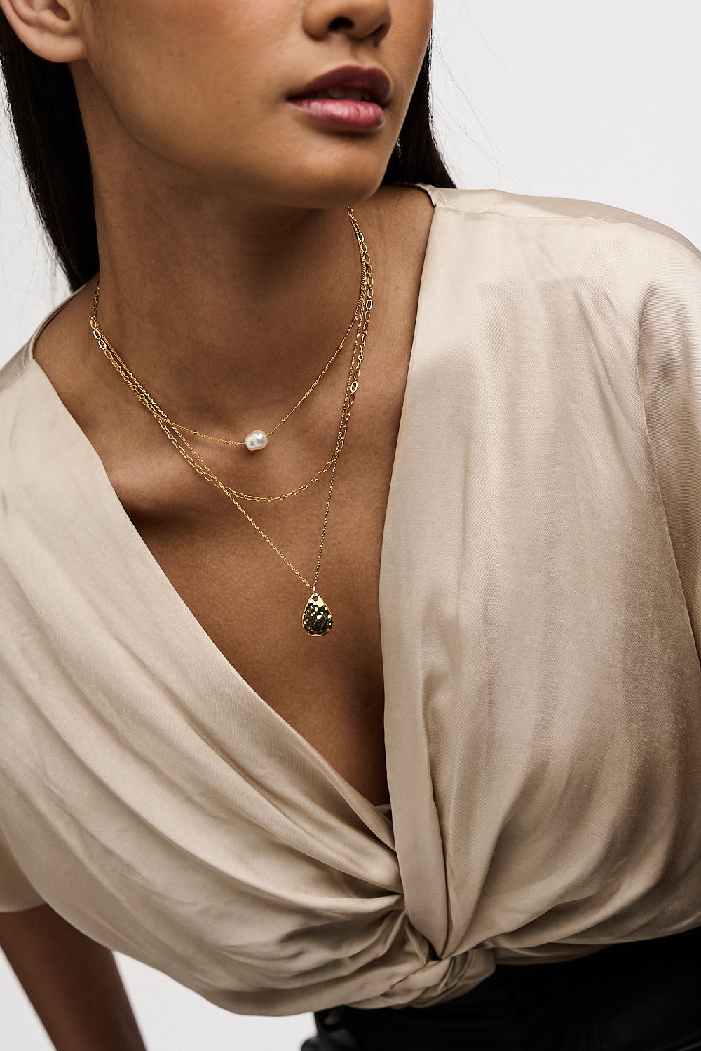 Pearl & Molten Teardrop 3 Row Necklace - Pearl