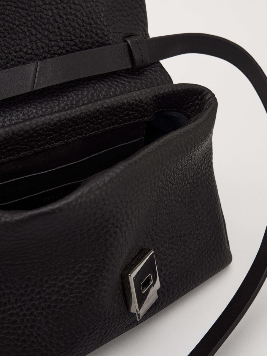 Paina - Black