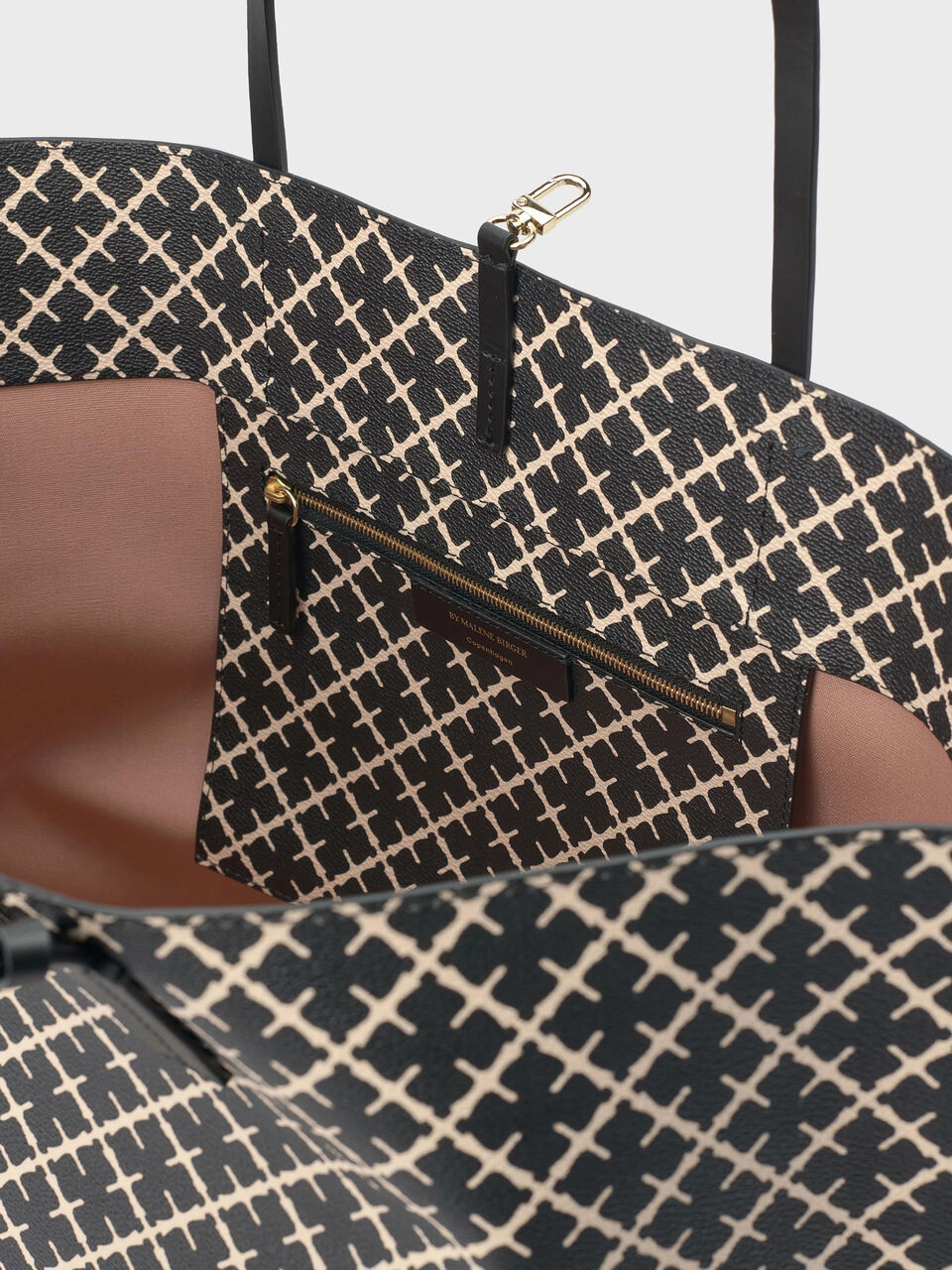Abi Tote - Black