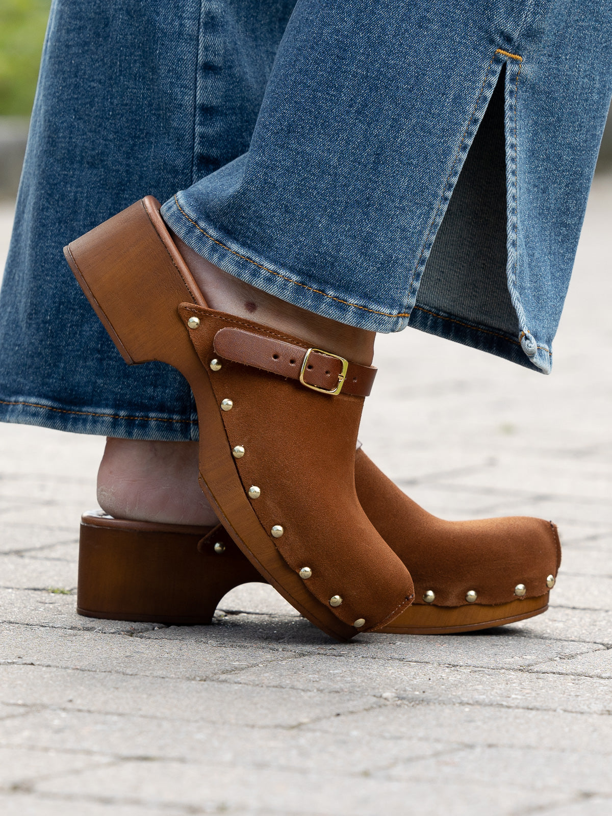 Clogs - Suede Leather Brown