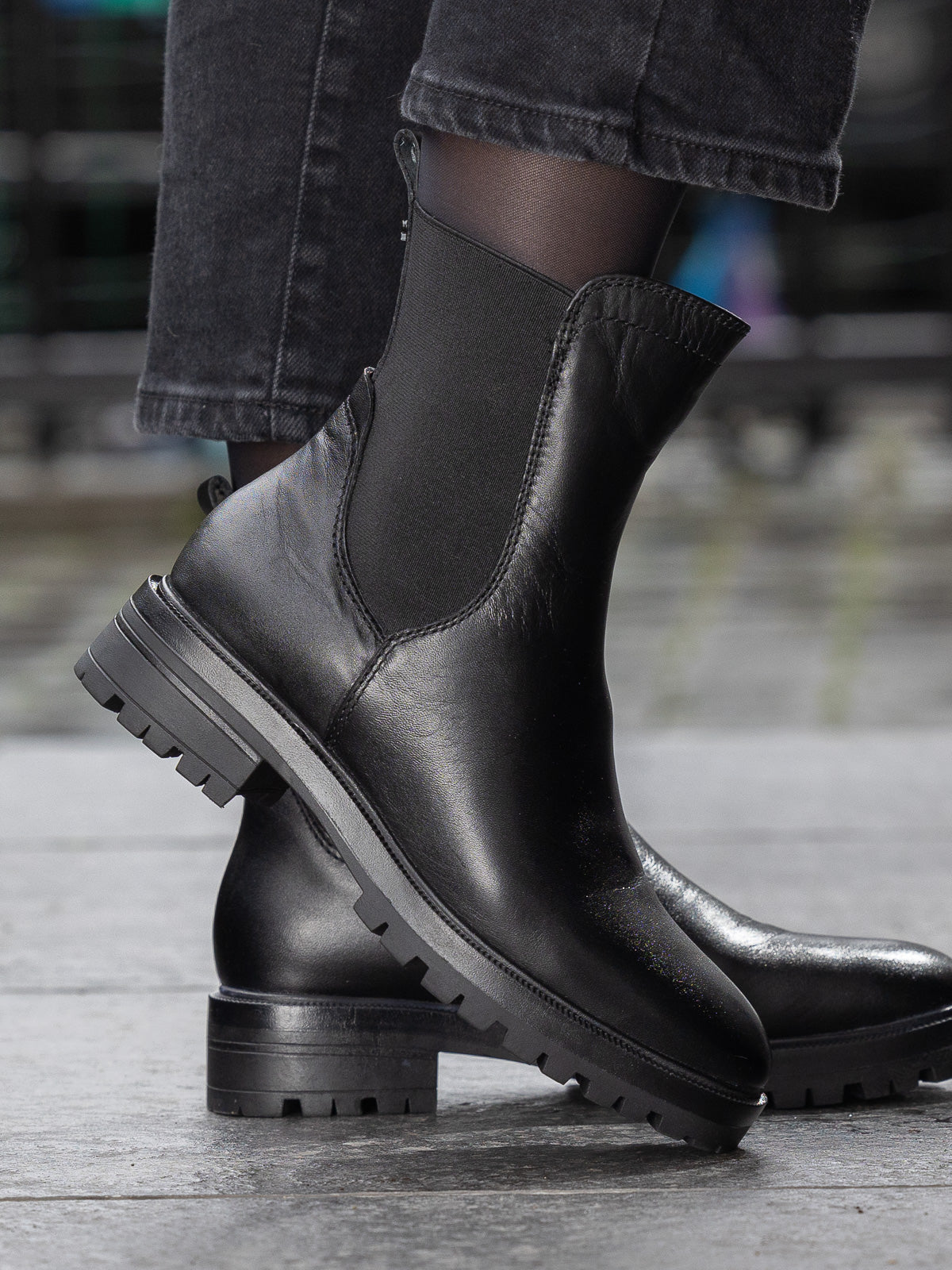 Pratoo Leather Chelsea - Black