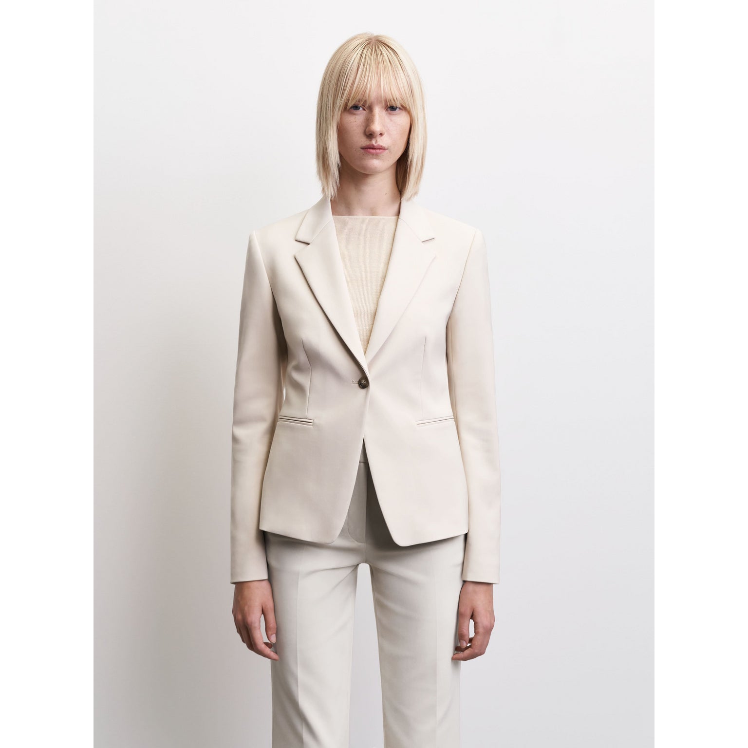 Mirja S - Natural White