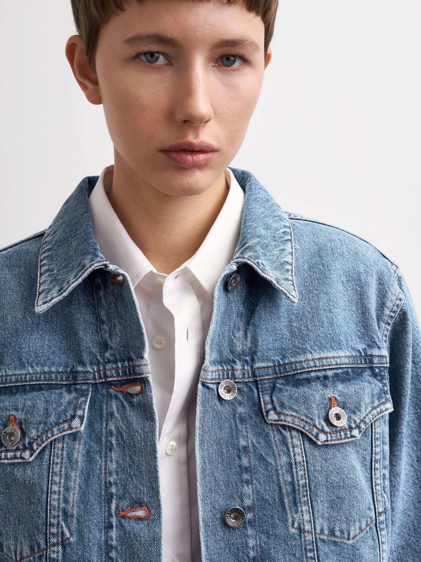 Nuine - Medium Blue
