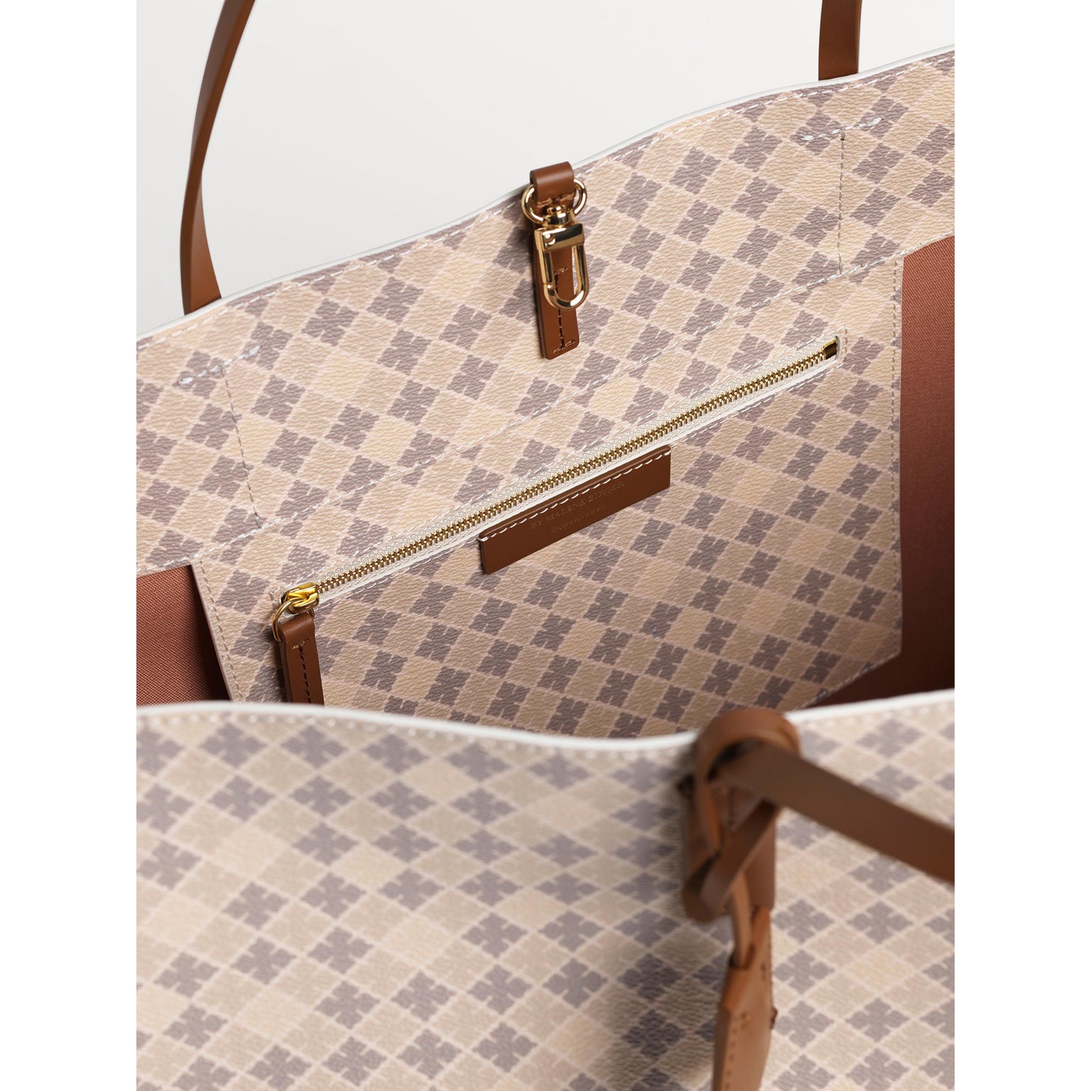 Abi Tote - Wood - By Malene Birger - Tilbehør - VILLOID.no