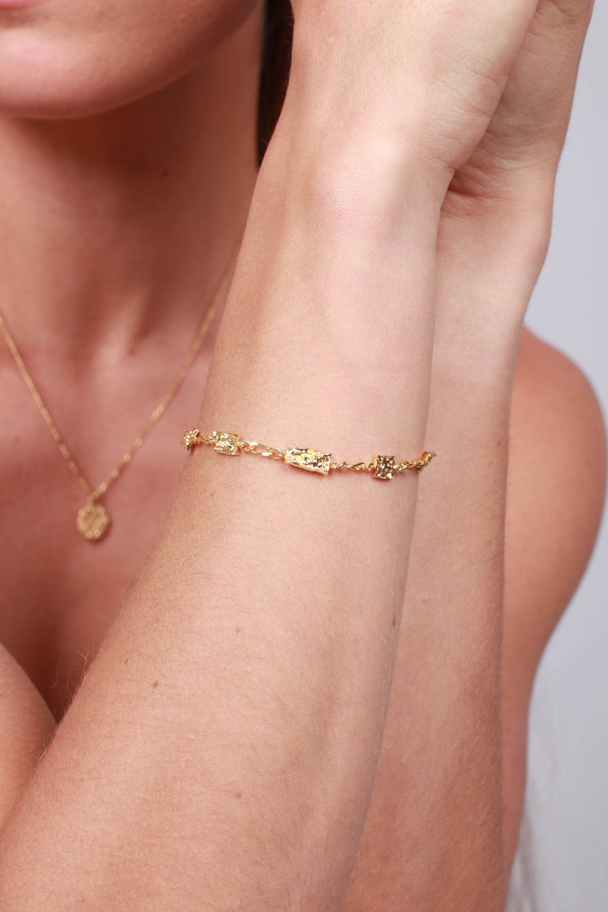 Emely Bracelet - Gold - Maanesten - Tilbehør - VILLOID.no
