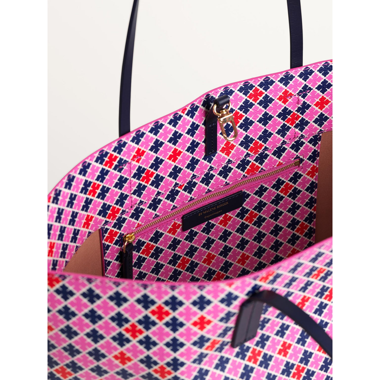Abigail - Vibrant Pink - By Malene Birger - Tilbehør - VILLOID.no