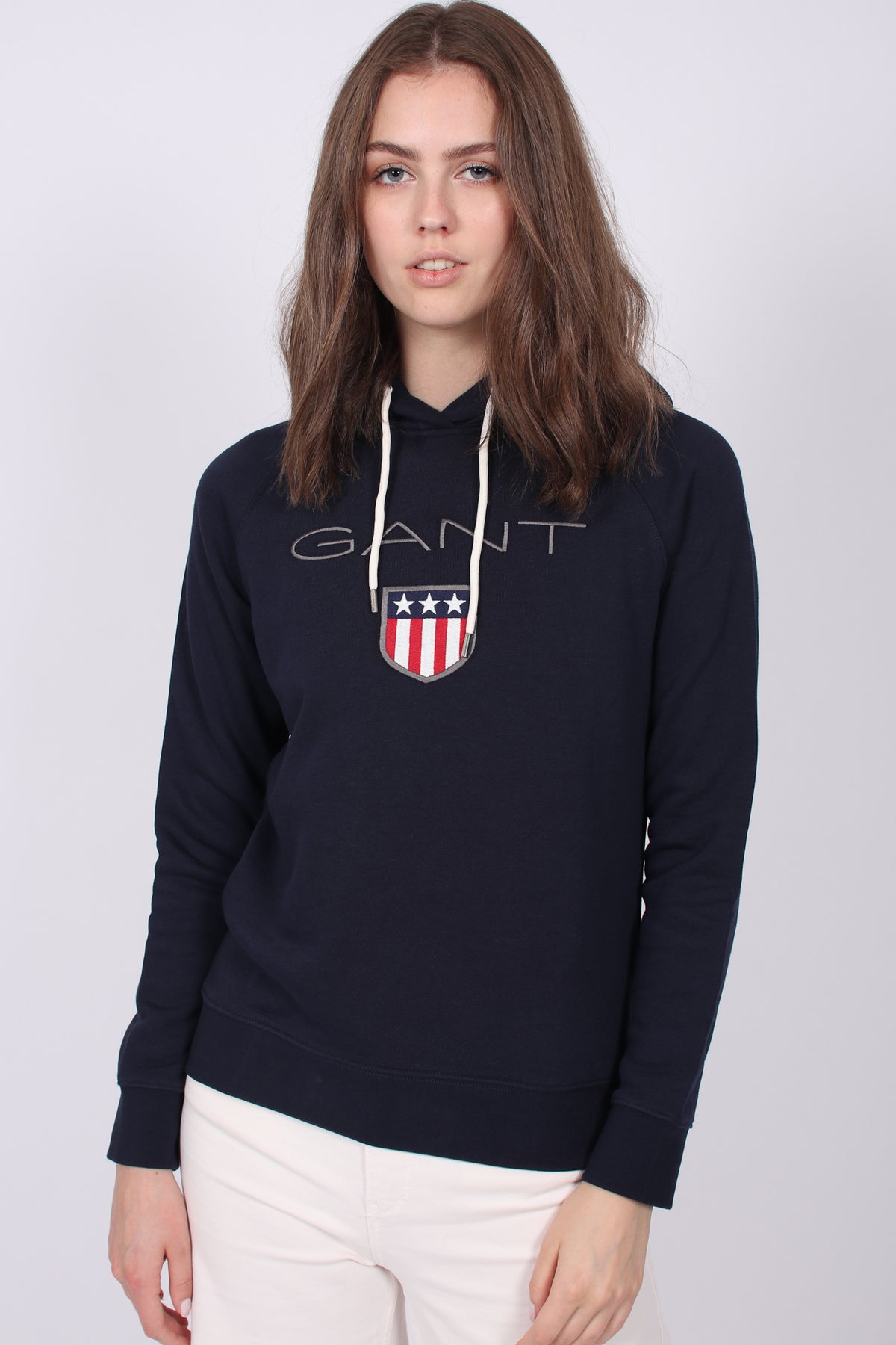 Gant Shield Sweat Hoodie - Evening Blue - GANT - Gensere - VILLOID.no