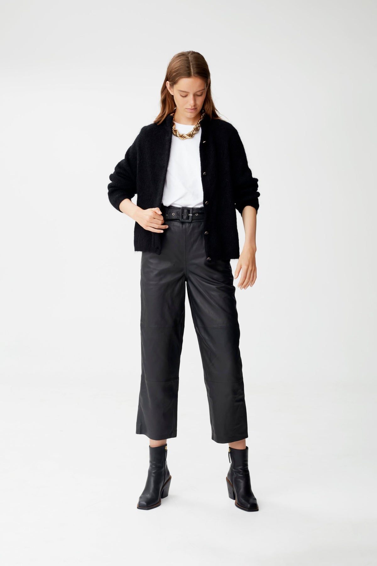 DebbieGZ Short Cardigan - Black