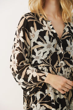 PoloniaPW Dress - Black Flower Print