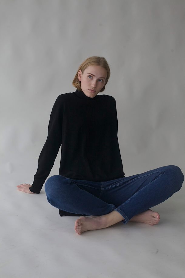 ThelmaGZ Rollneck - Black - Gestuz - Gensere - VILLOID.no