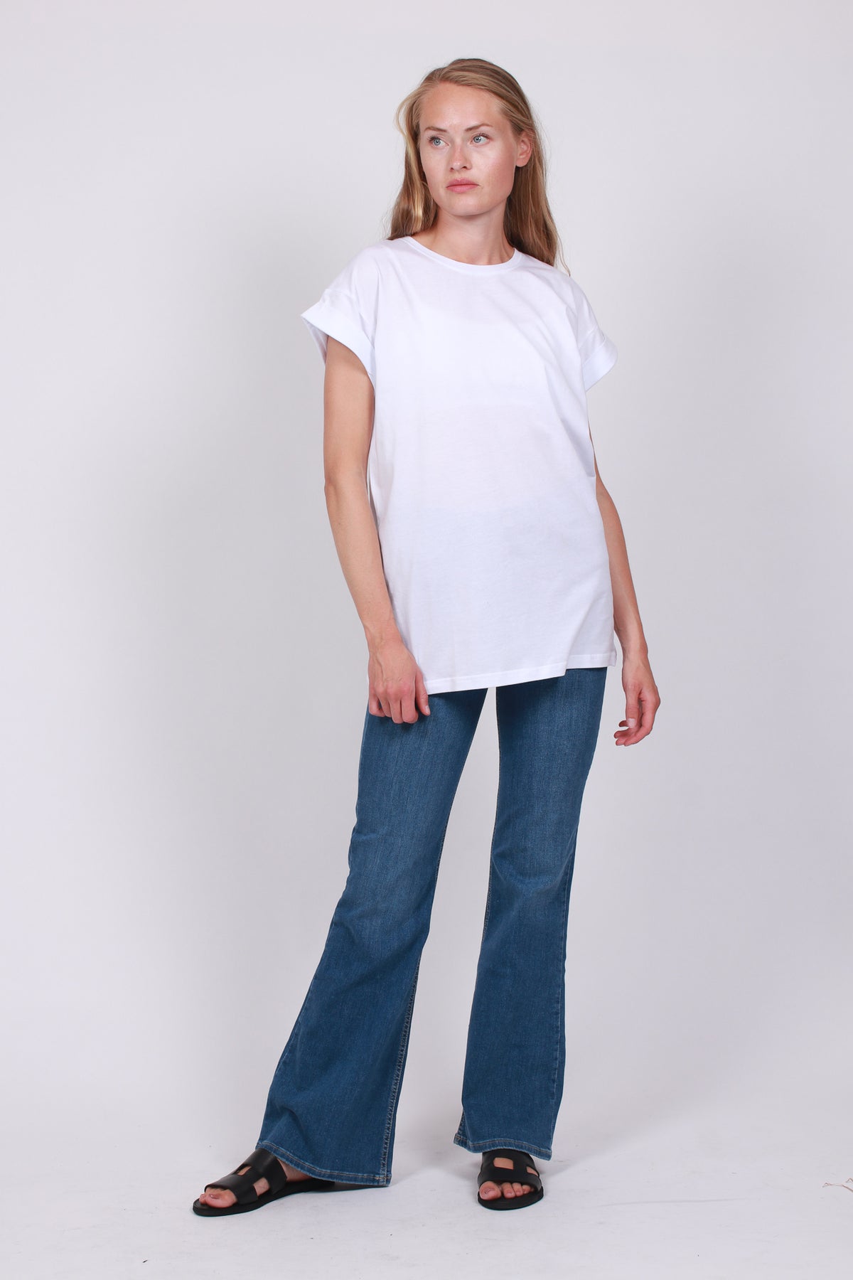 Alva Plain Tee - White - Moss Copenhagen - T-skjorter & Topper - VILLOID.no