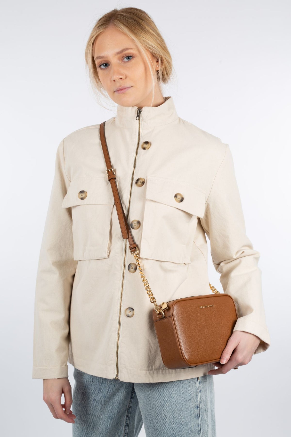 Jet Set Medium Pebbled Leather Crossbody Bag - Luggage